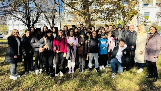 Μαθητές και εκπαιδευτικοί γνώρισαν από κοντά τις δυσκολίες των τυφλών